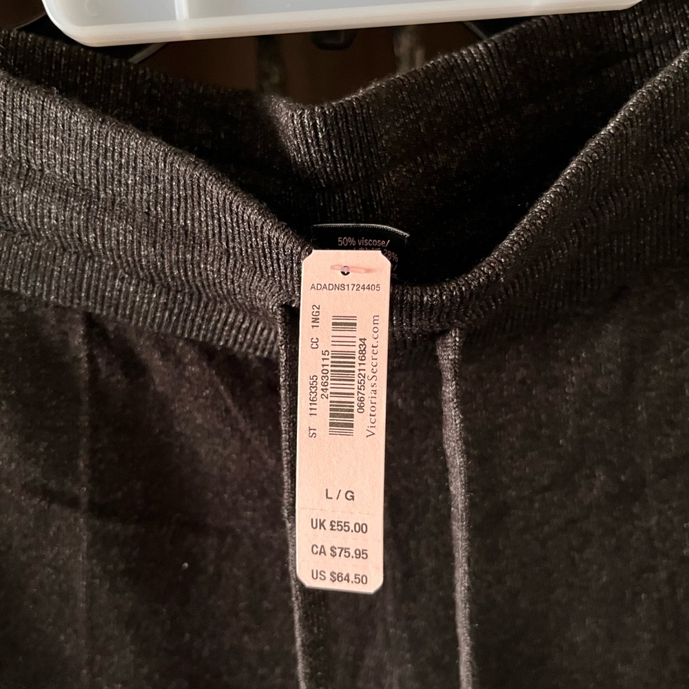 !!!!sold!!!!!!🚫🚫🚫‼️Top and bottom Victoria secret yoga set